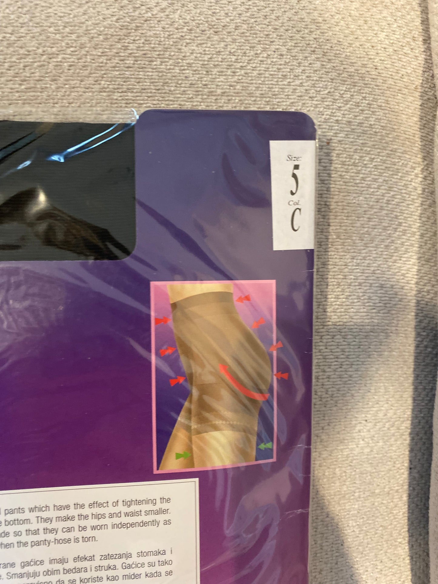 Strong Sculpt 22 Denier Sheer Tights in Black Colour