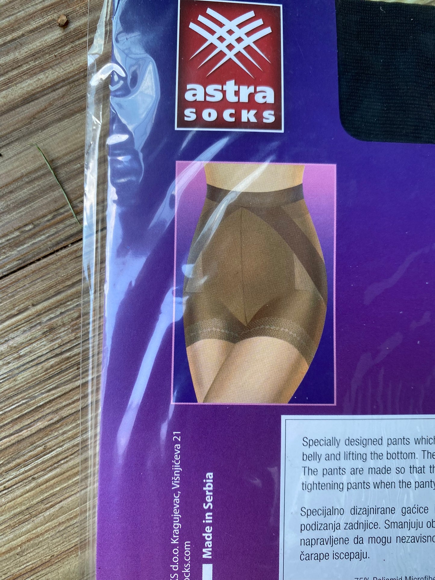 Strong Sculpt 22 Denier Sheer Tights in Black Colour